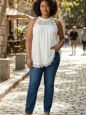 NEW Paper + Tee Cream Lace Halter Tank Top